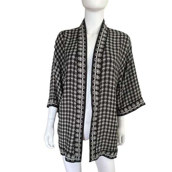 NEW Max Studio Kimono Black White Top Light Jacket Beach Cover up Boho Sz S - Picture 5 of 5